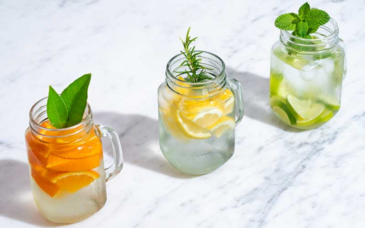 glass with citrus